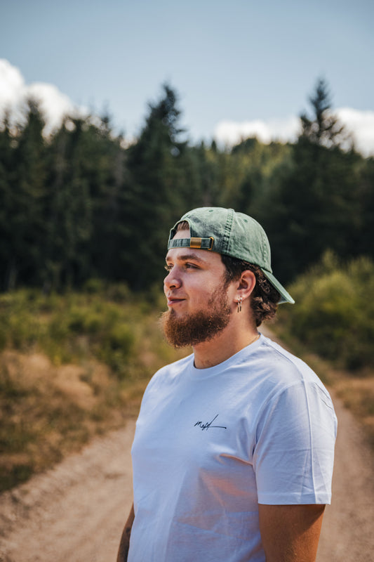 Casquette verte et blanche