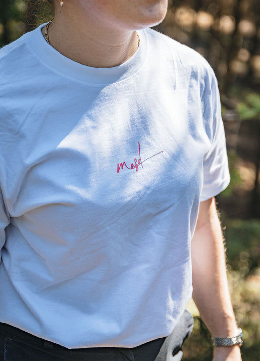 T-shirt blanc et rouge